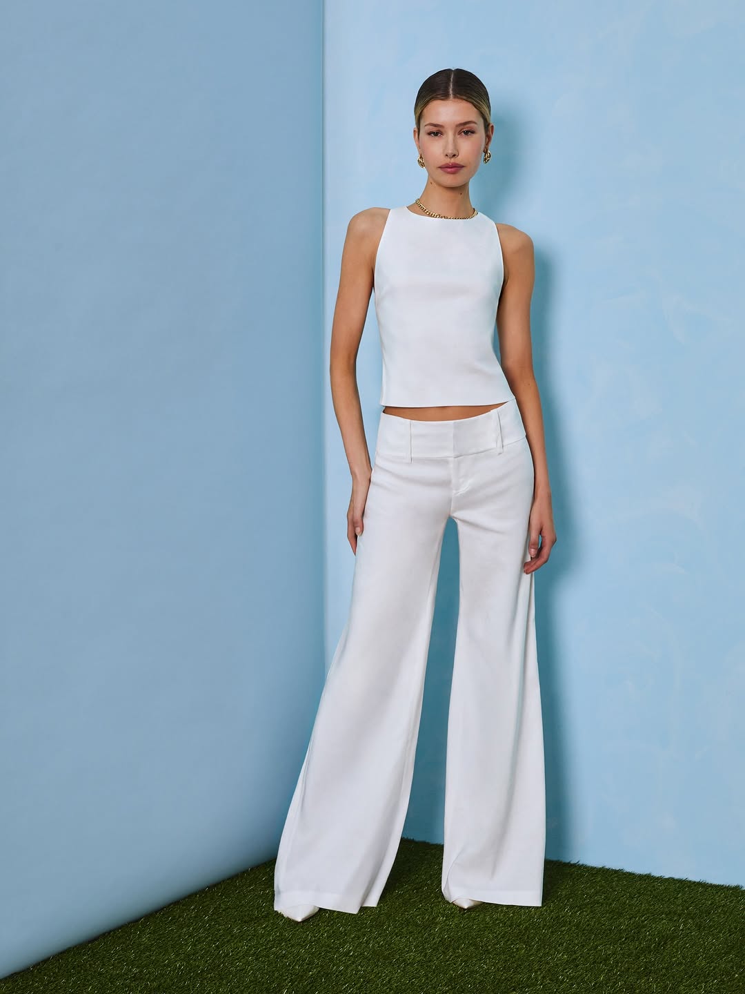 Classics Drop Fire: Alice + Olivia's Tailored Bottoms That Command the Room
